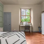 Central, Cozy 2Br-1Ba-Haymarket - With Parking