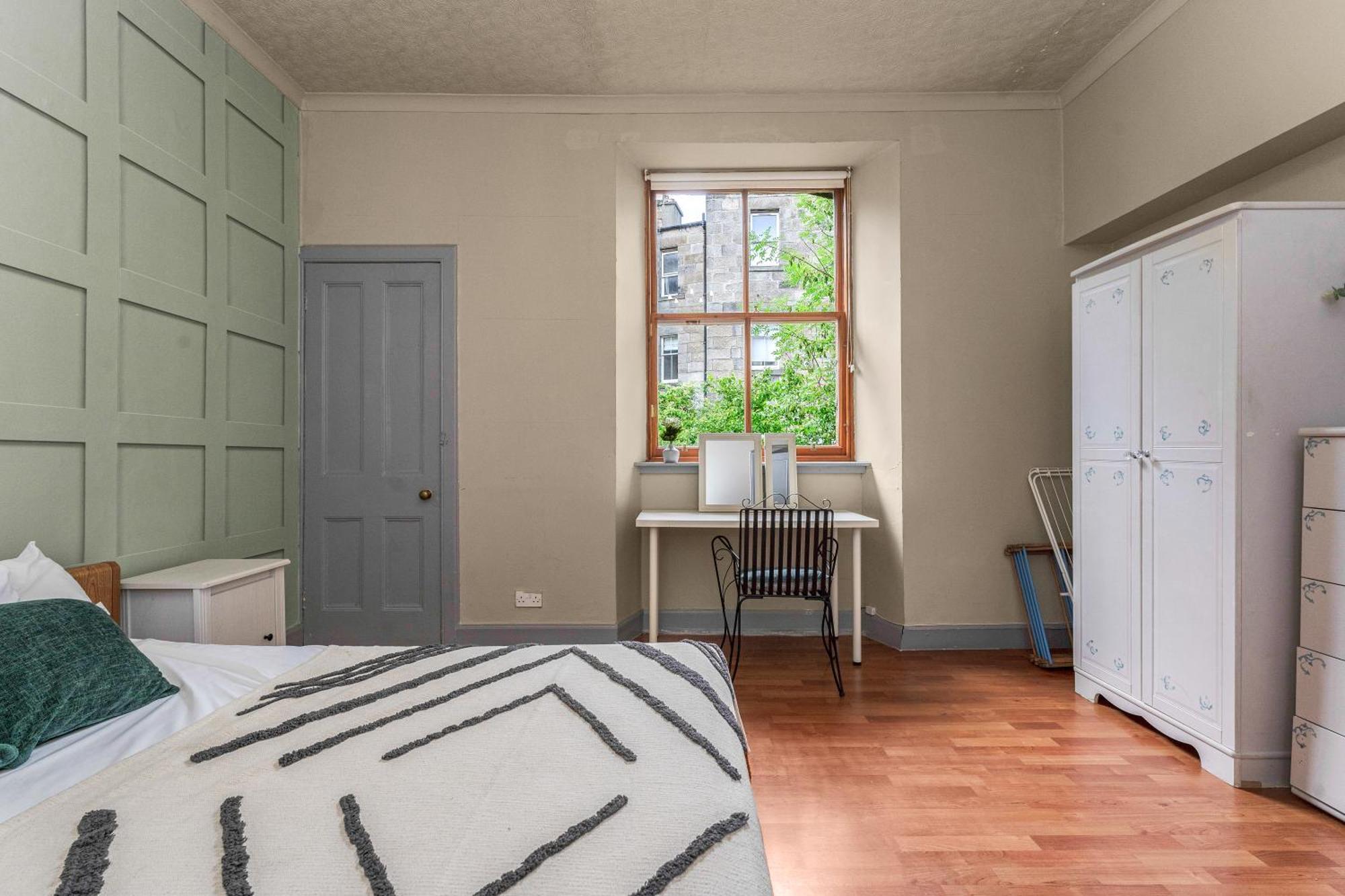 Central, Cozy 2br-1ba-haymarket - With Parking Apartment *